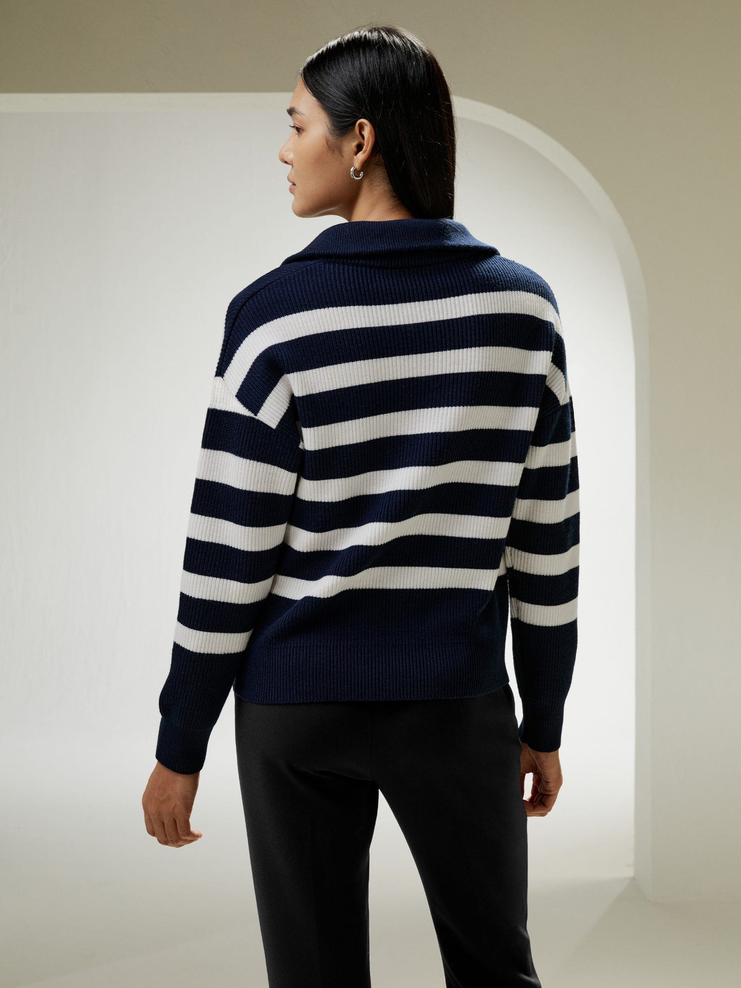 #color_navy-blue-with-white-stripes