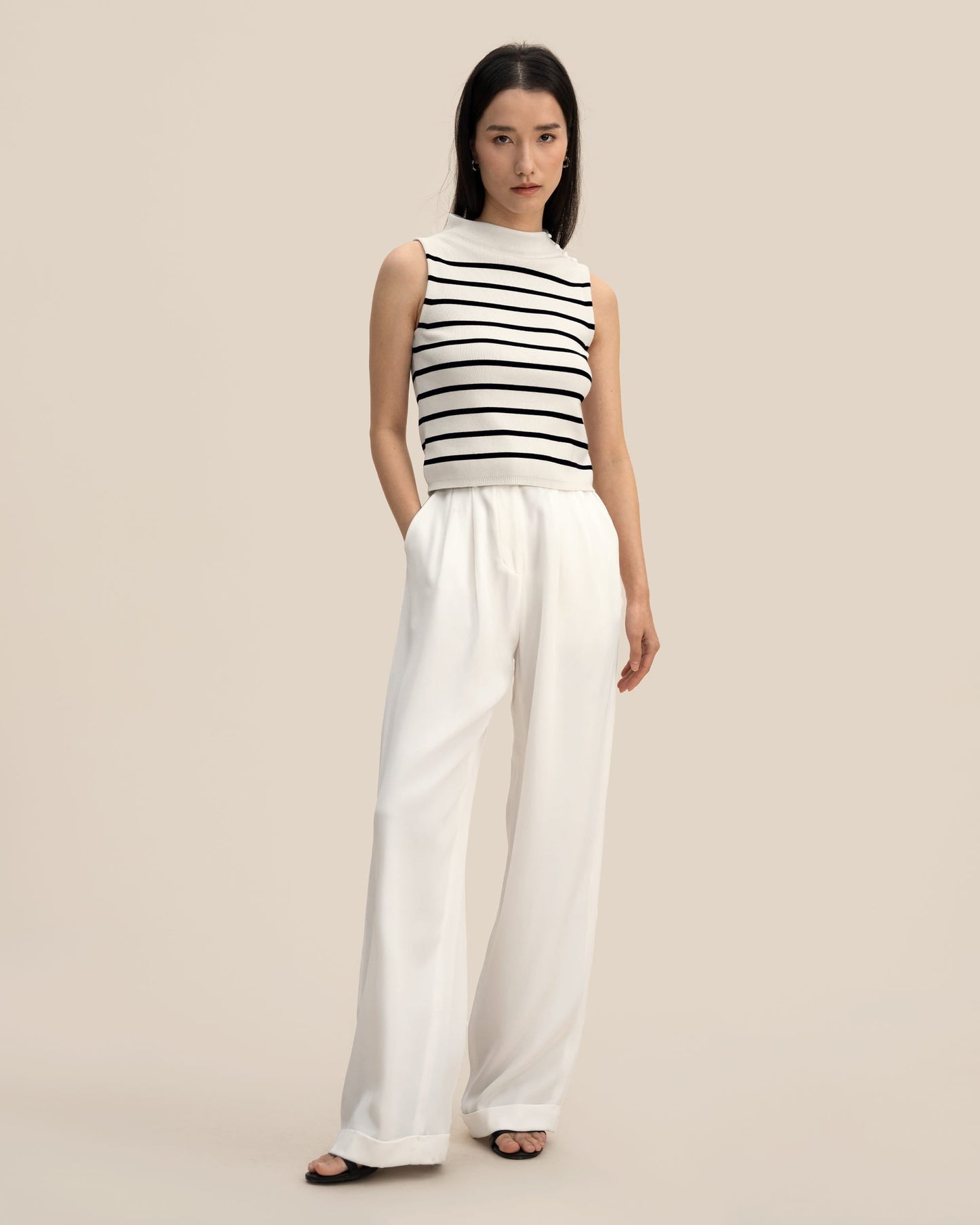 #color_white-with-black-stripes