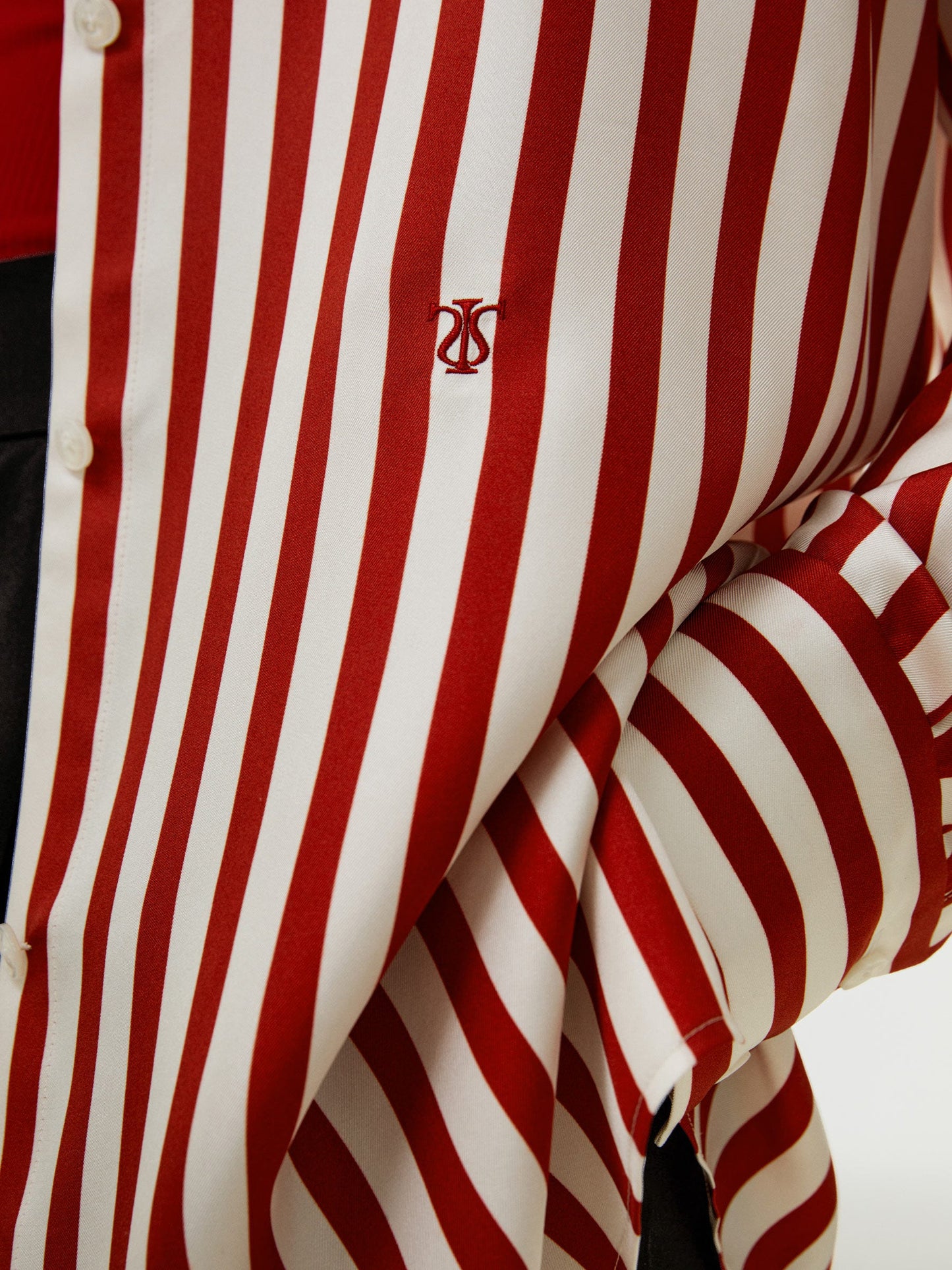 #color_red-white-pinstripes