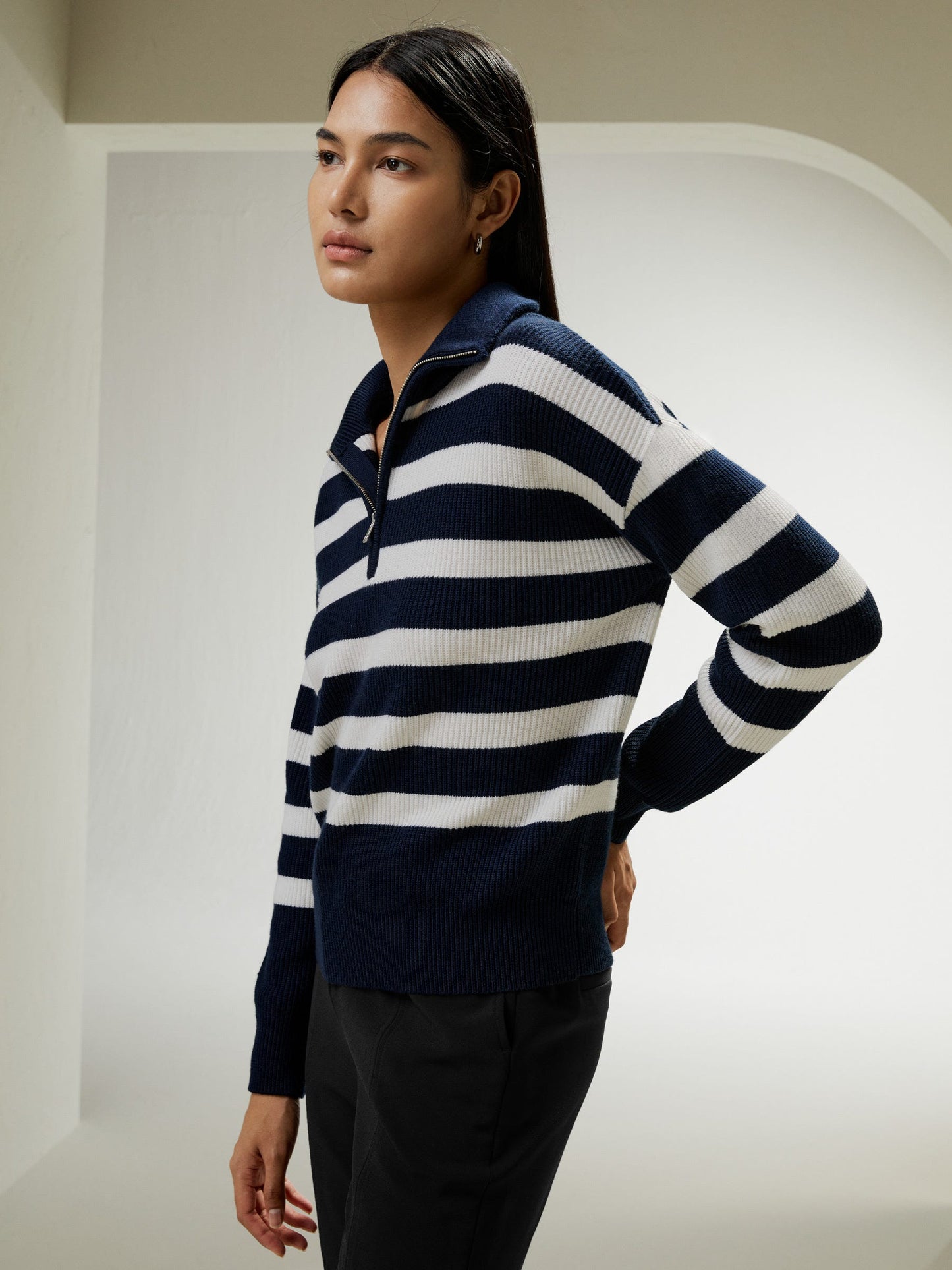 #color_navy-blue-with-white-stripes