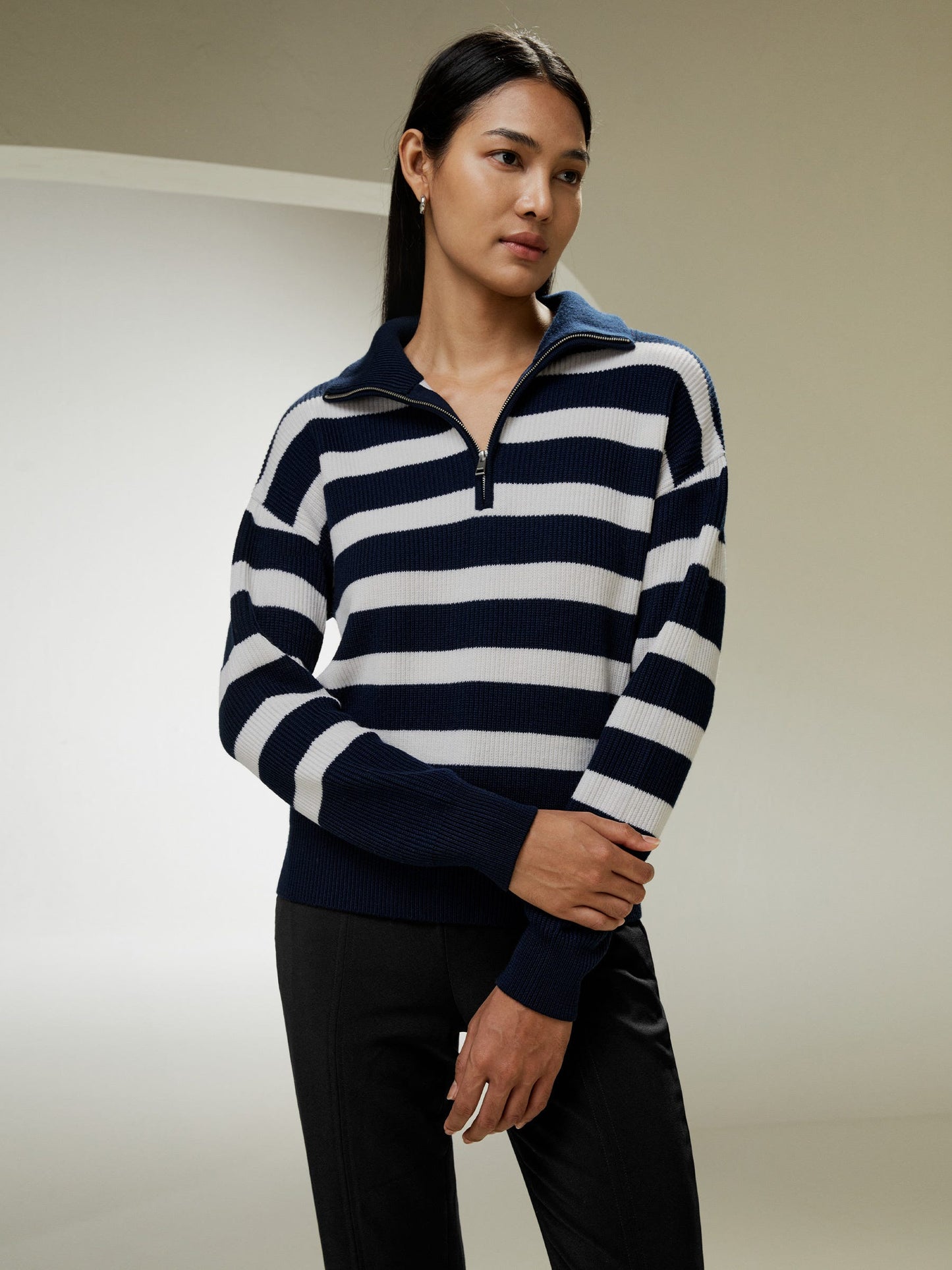 #color_navy-blue-with-white-stripes