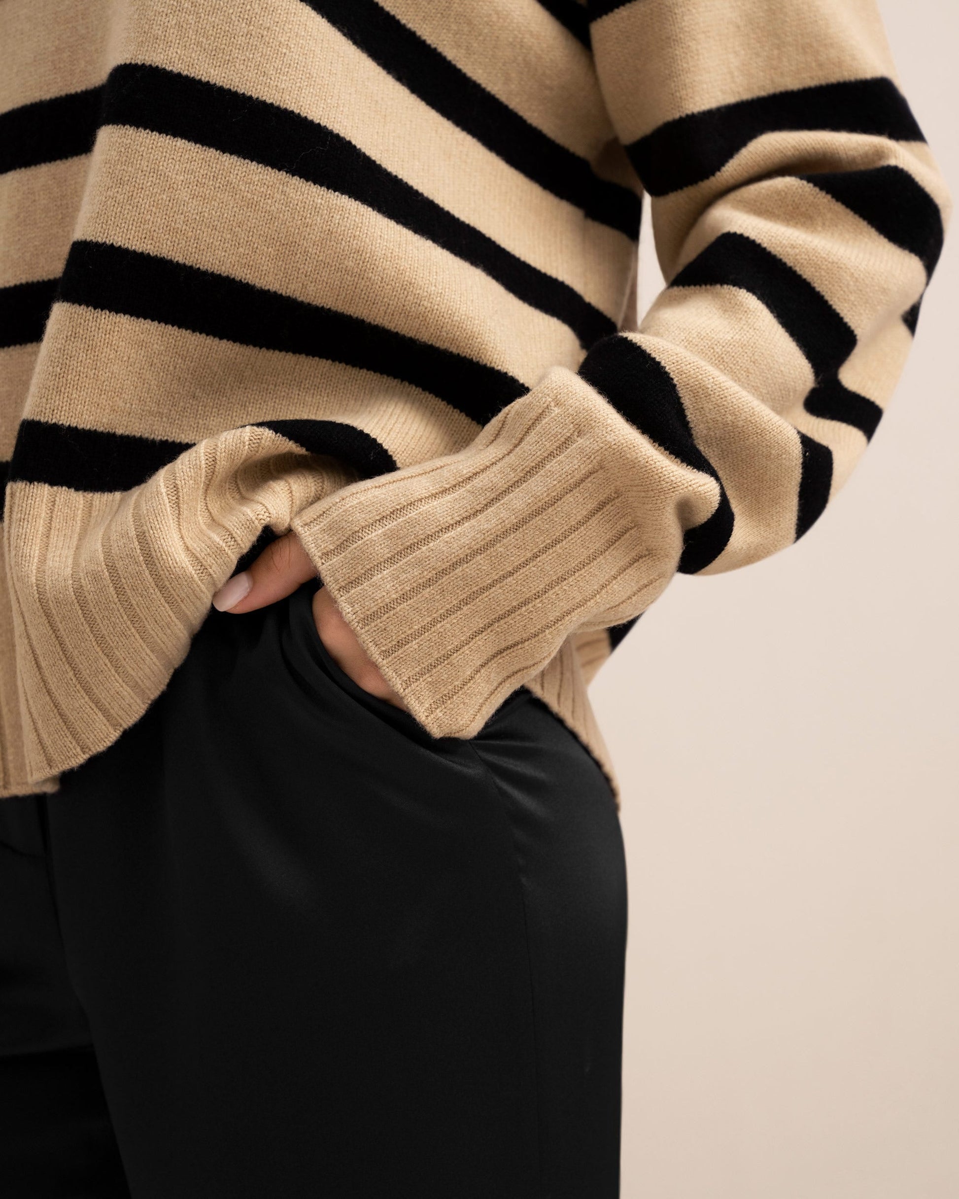 #color_black&toffee-stripes